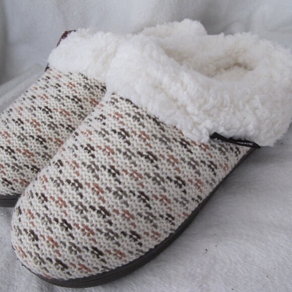NWT - Muk Luks Clog Slippers - Medium (7-8) - Picture 8 of 10
